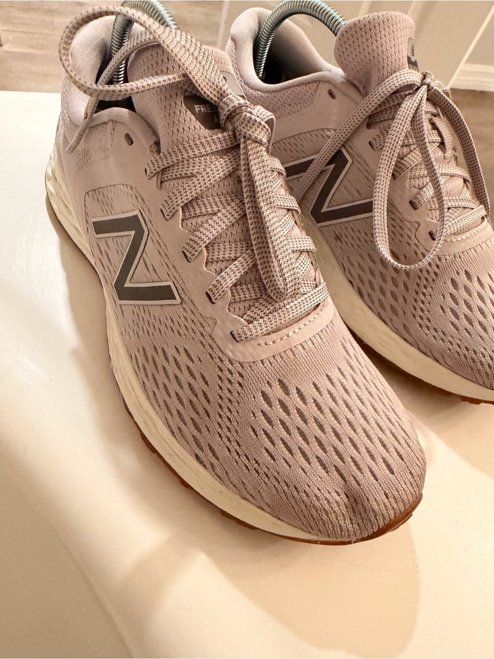 New Balance Women's Running Sneakers - Light Mauve size 7 - Picture 5 of 7